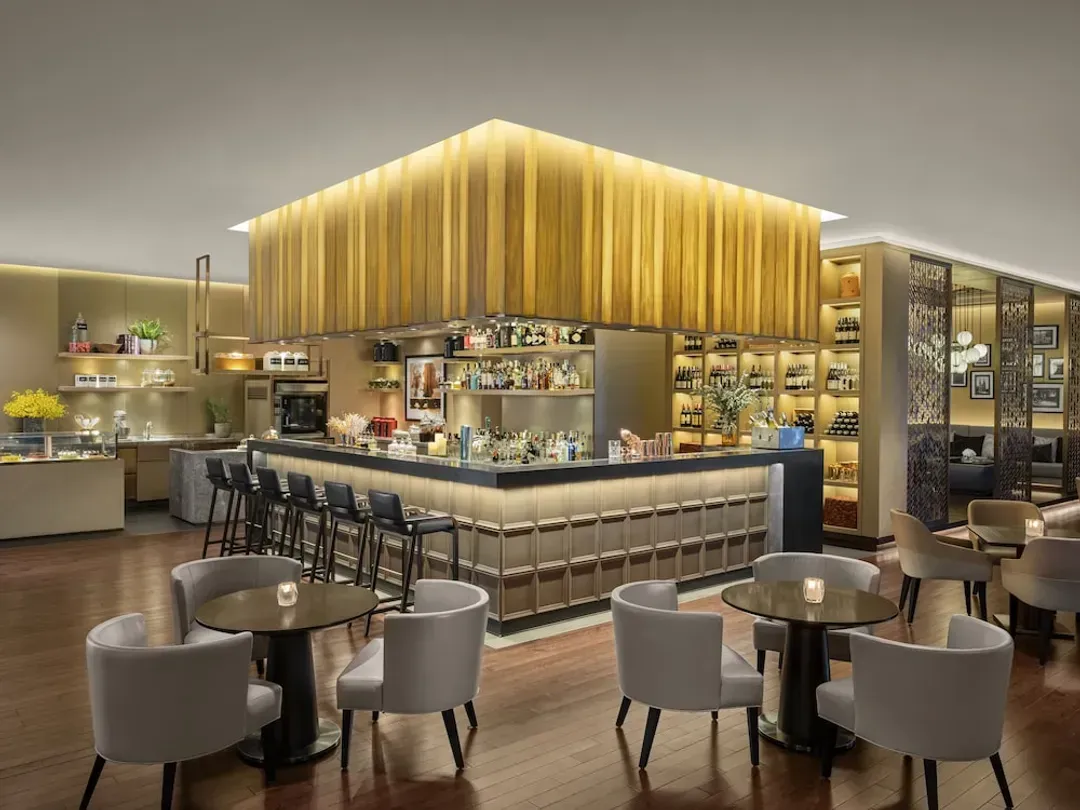 Lobby lounge