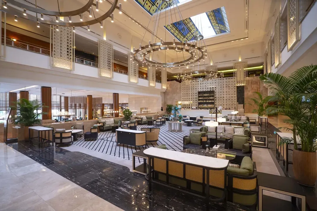 Lobby lounge