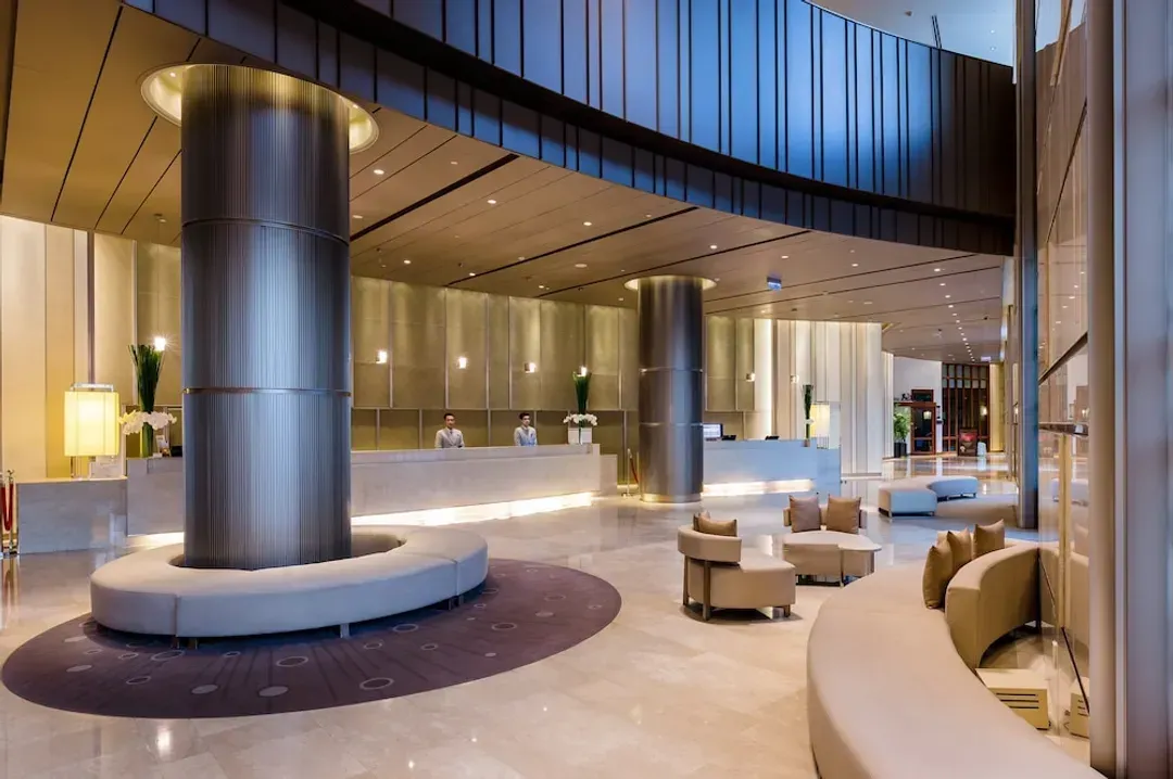 Lobby lounge