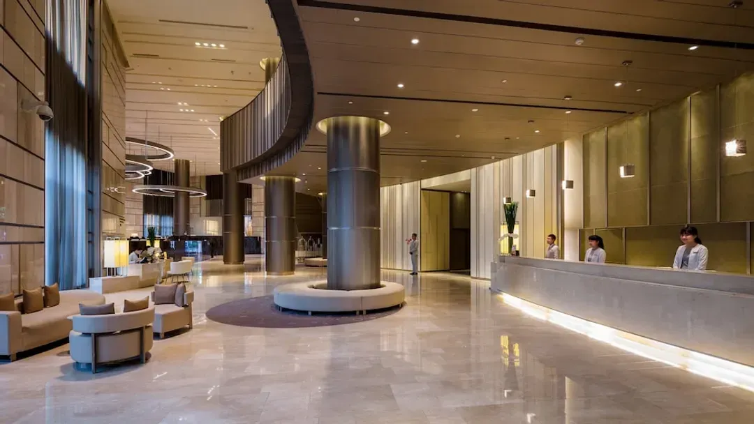 Lobby lounge