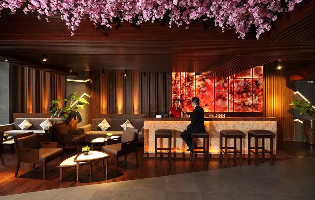 Lobby lounge