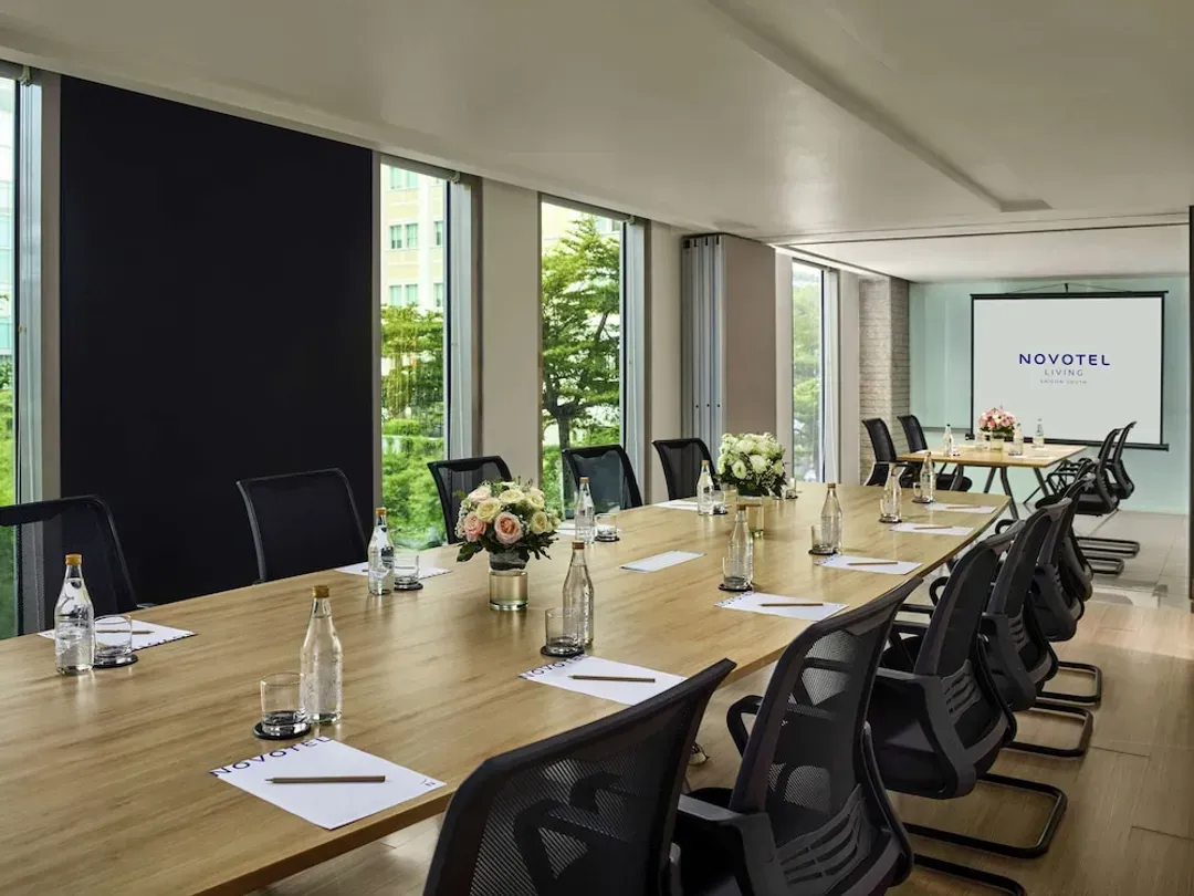 Meeting facility