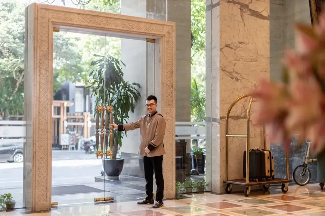 Concierge desk