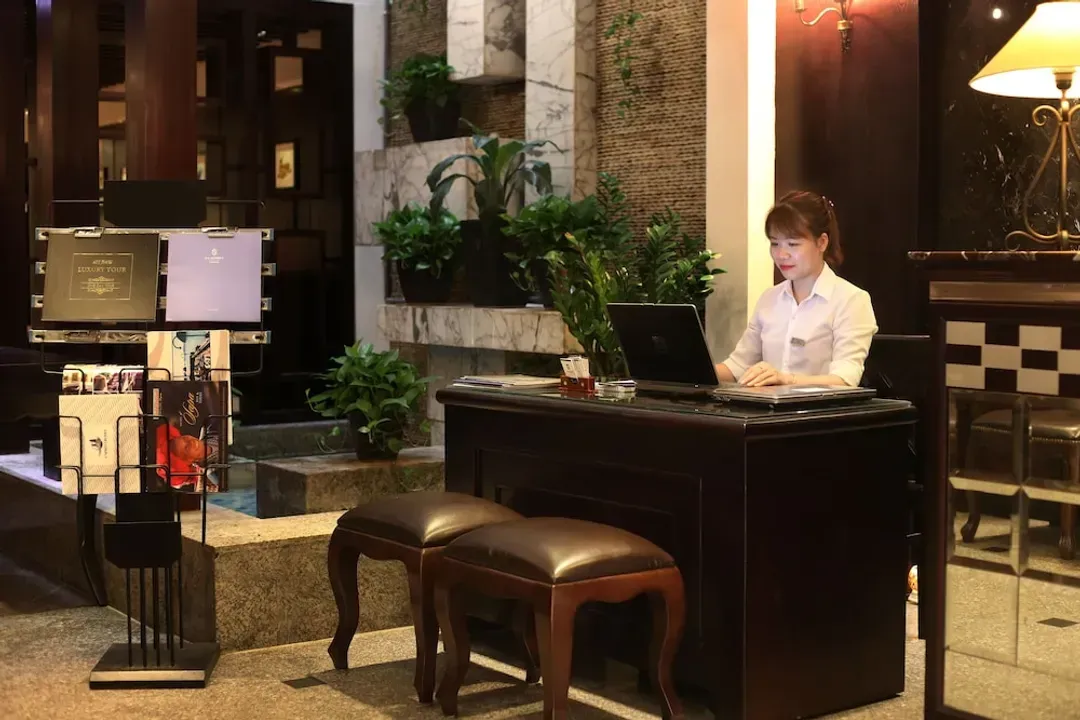 Concierge desk