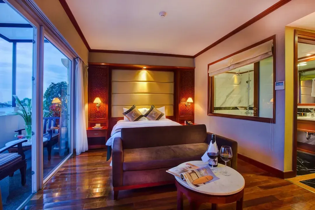 Hanoi-Conifer Boutique Hotel