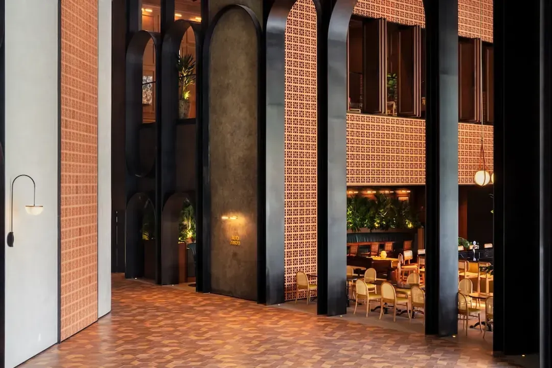Lobby lounge