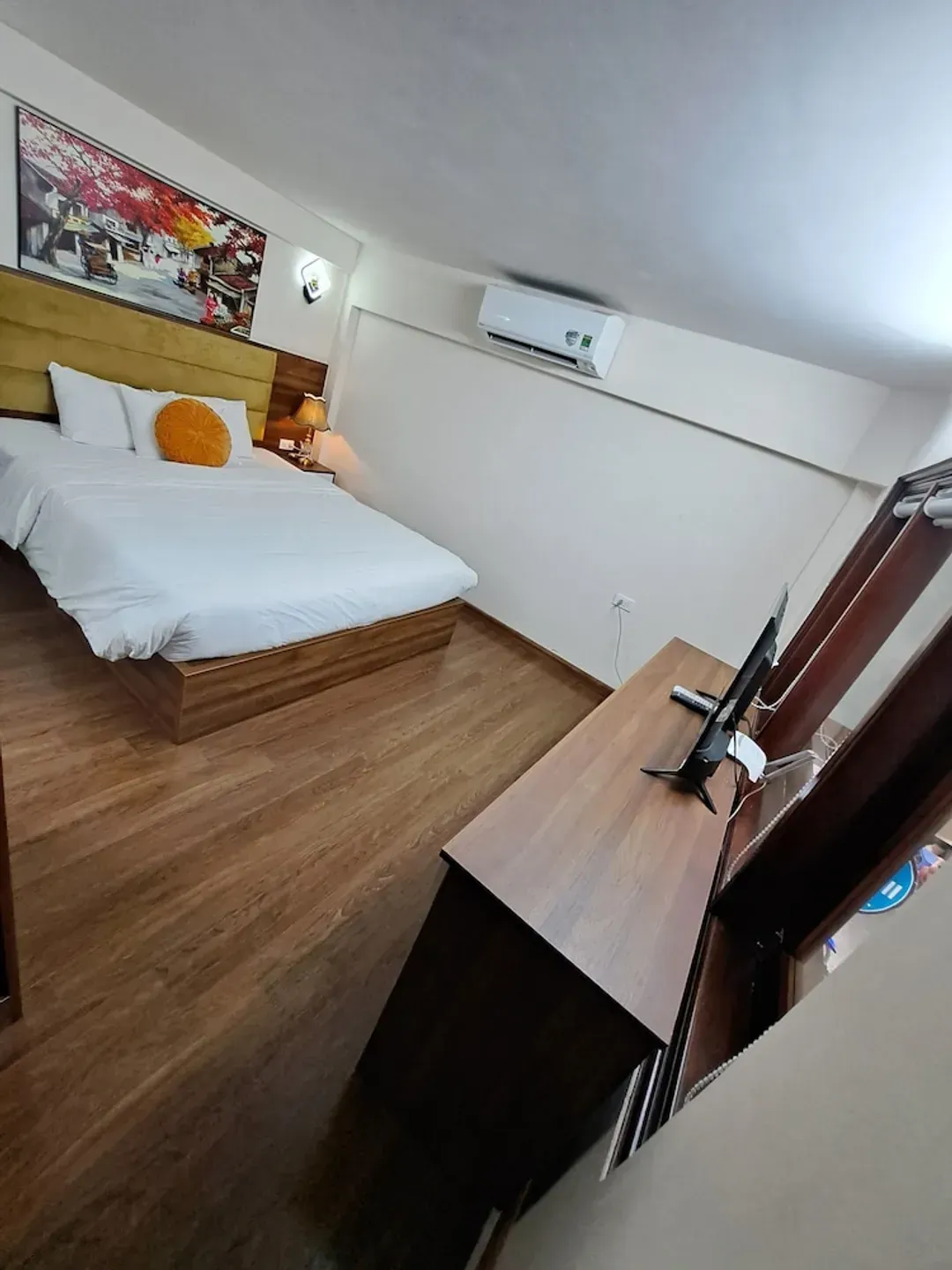 Primary image