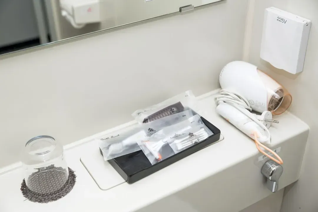 Bathroom amenities