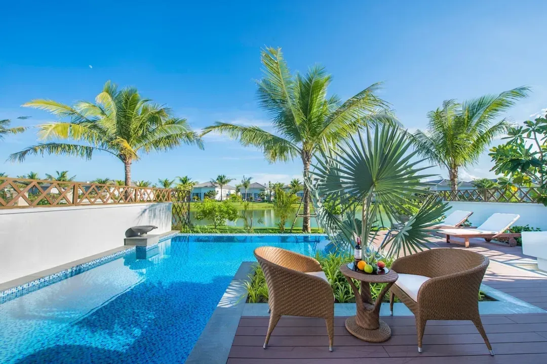 Private pool