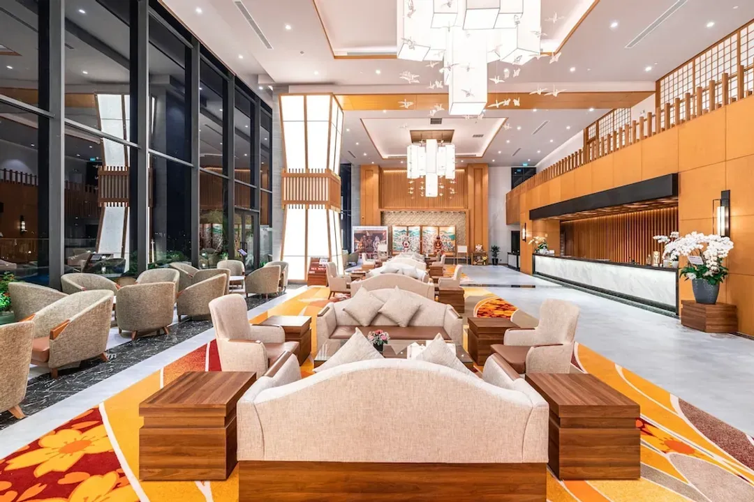 Lobby lounge