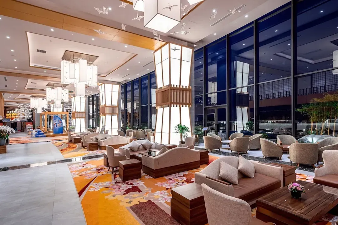 Lobby lounge