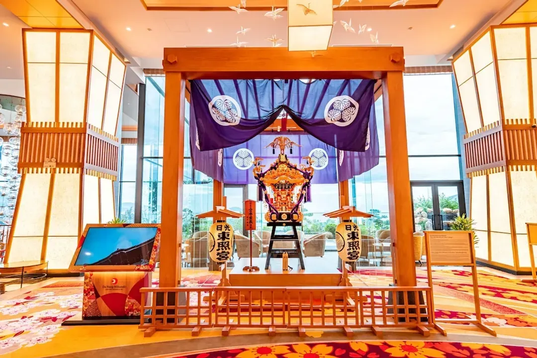 Lobby lounge