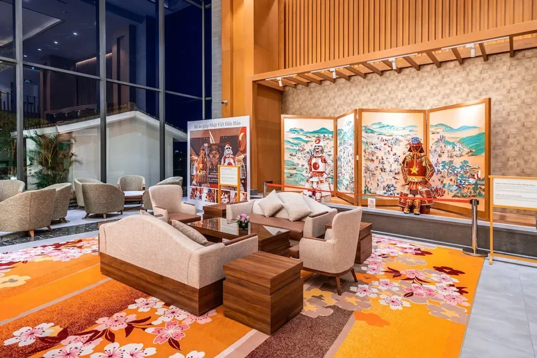 Lobby lounge