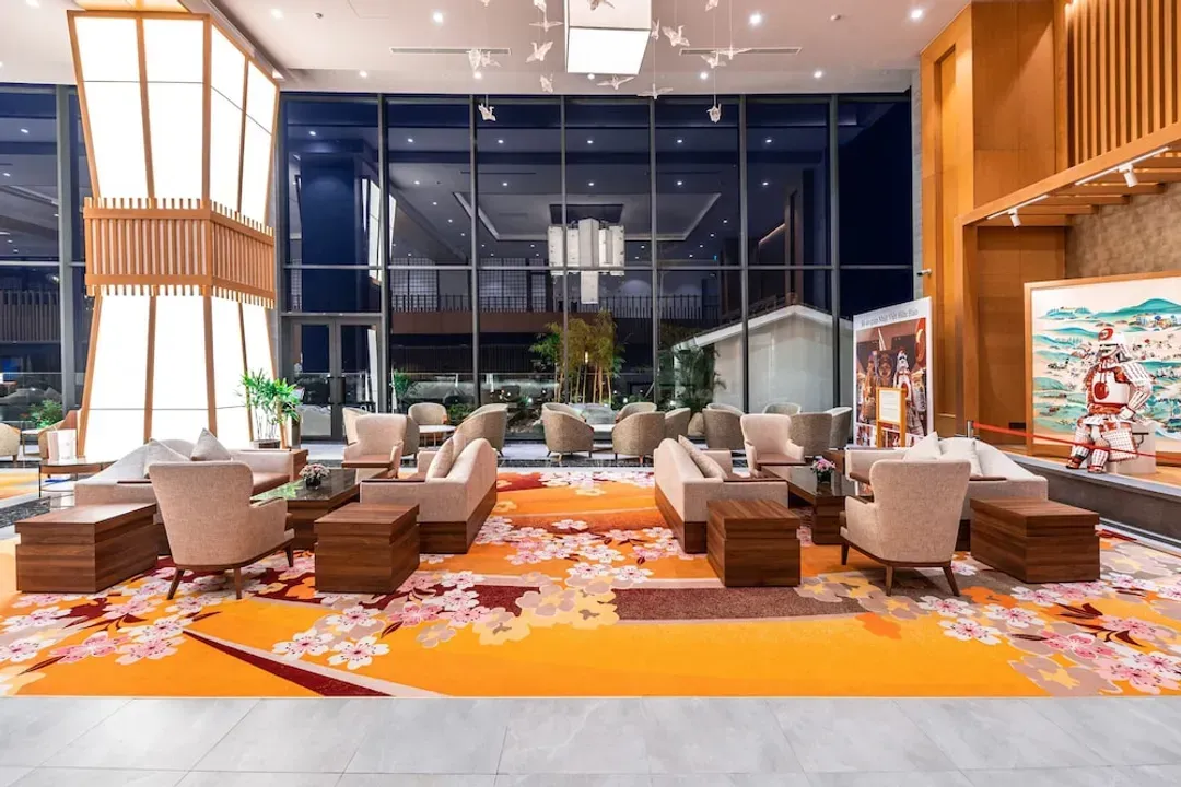Lobby lounge