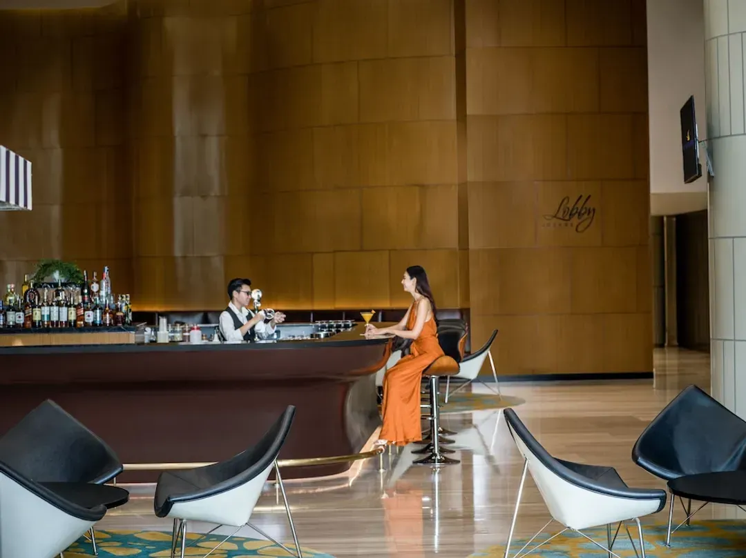 Lobby lounge
