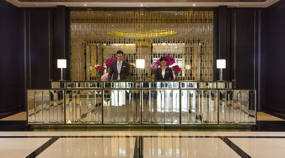Check-in/check-out kiosk