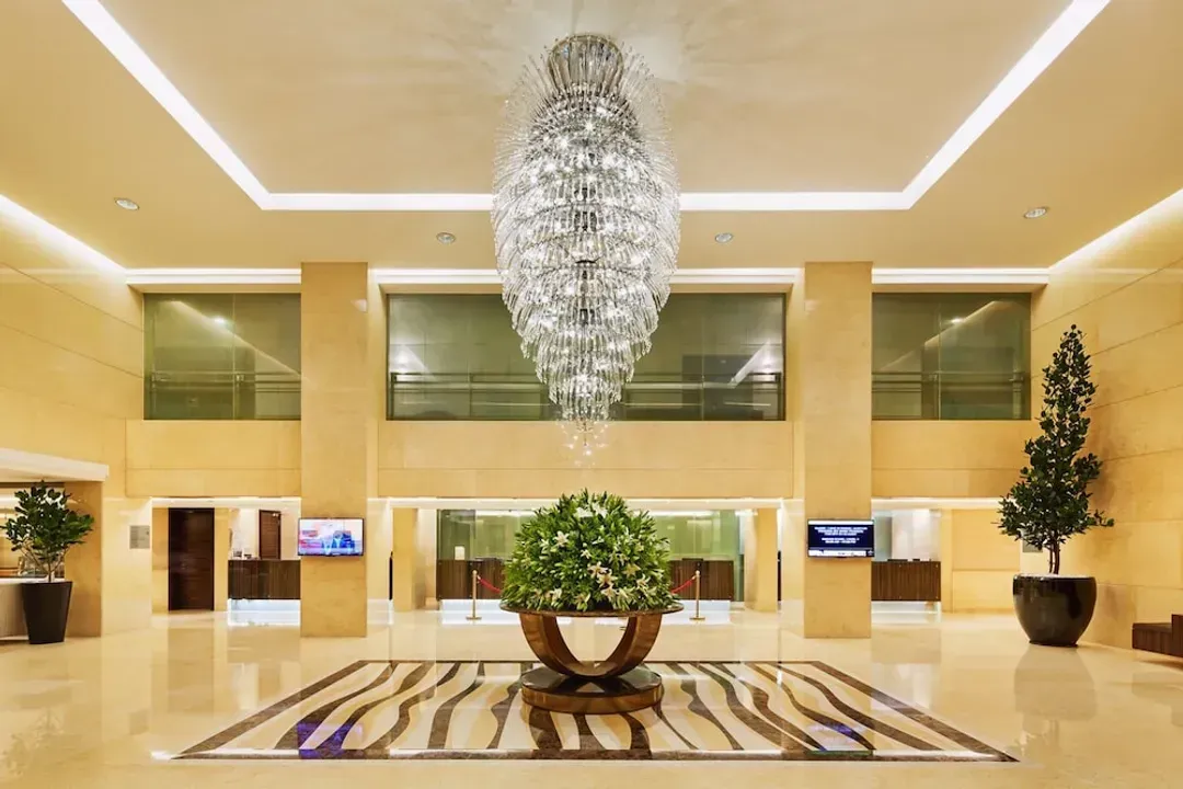 Lobby lounge