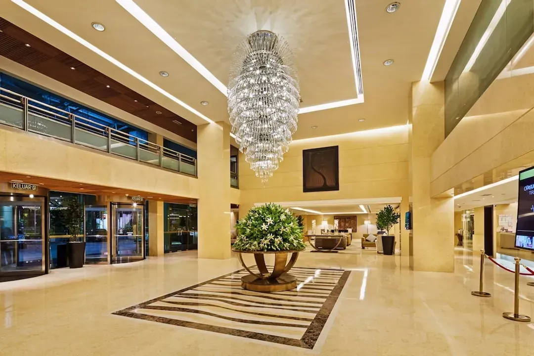 Lobby lounge