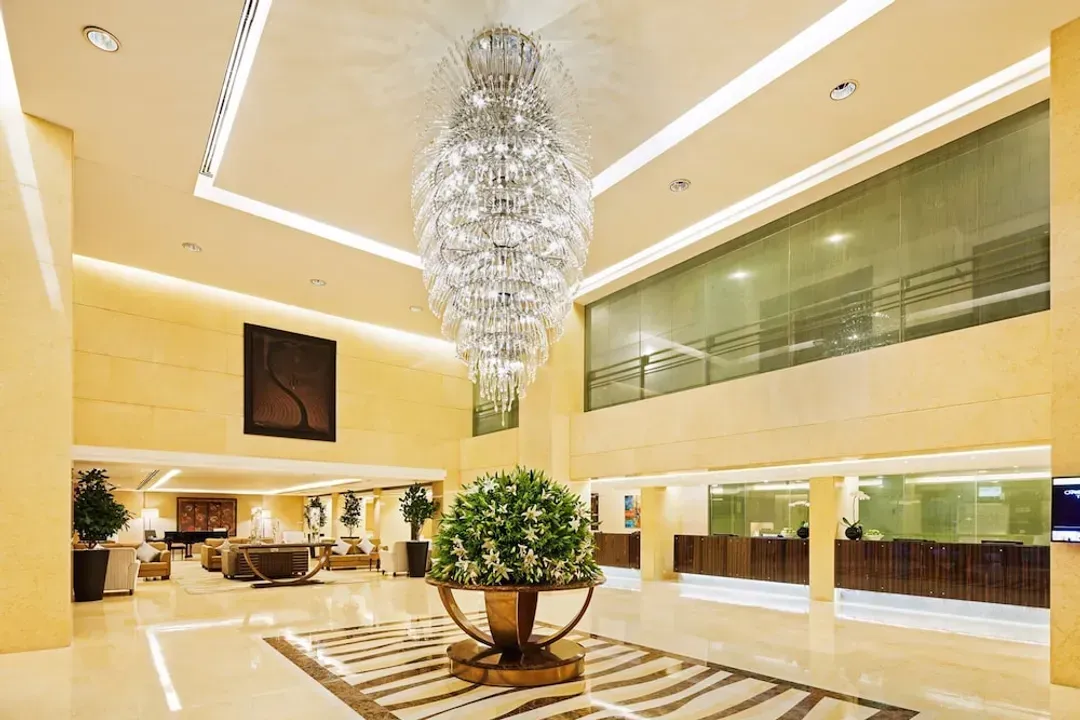 Lobby lounge