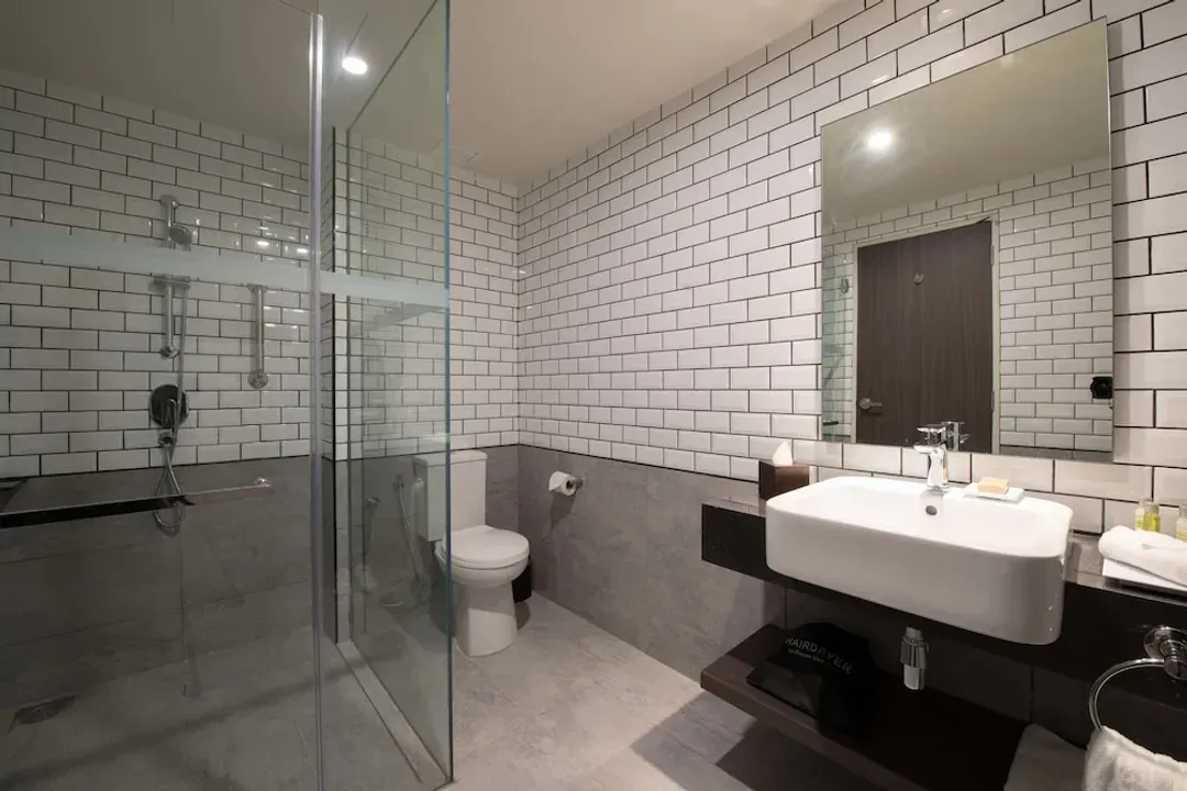 Bathroom shower