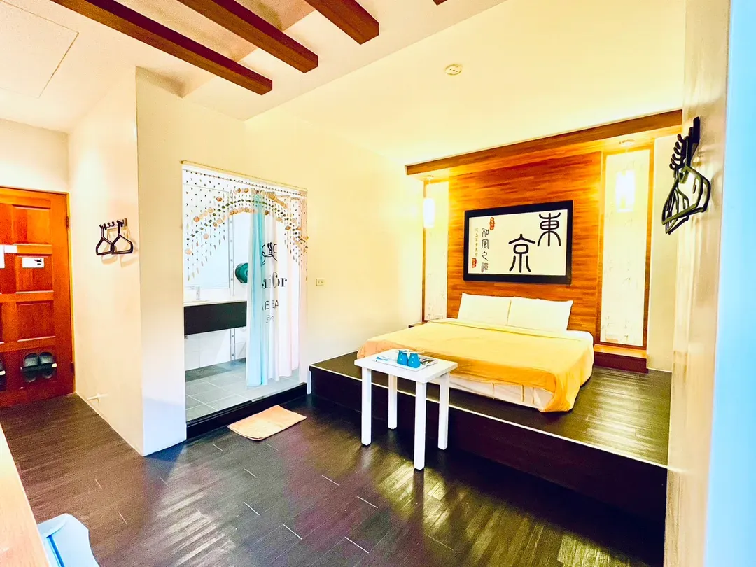 Little Ryukyu Boath House B & B