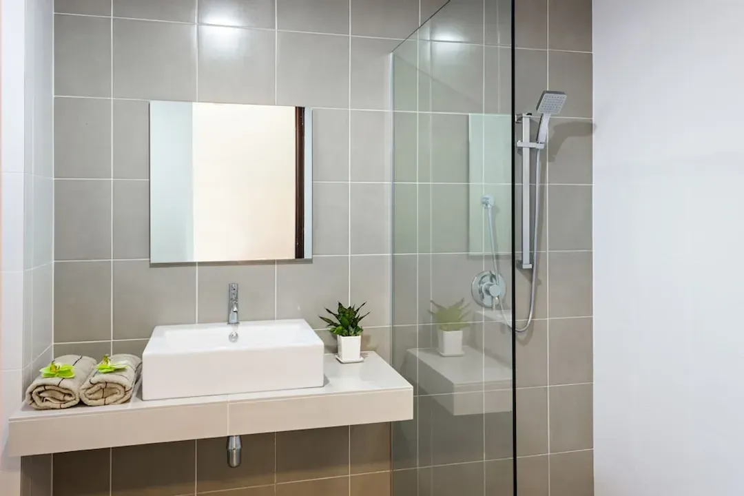 Bathroom sink