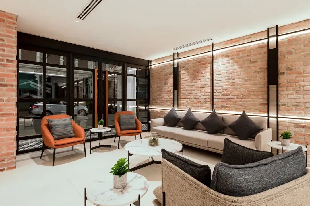 Lobby lounge