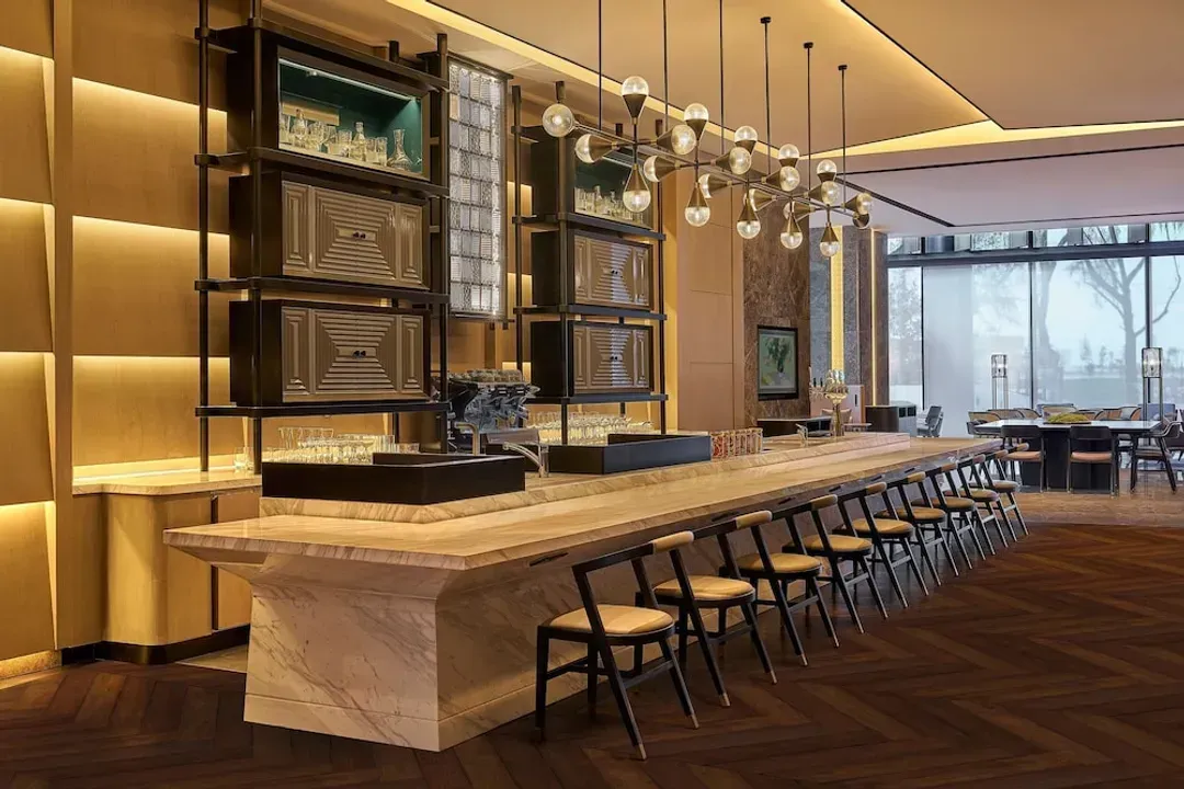 Lobby lounge