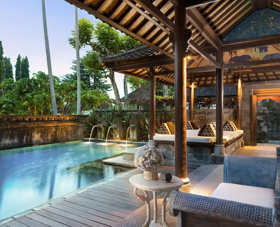 Private pool
