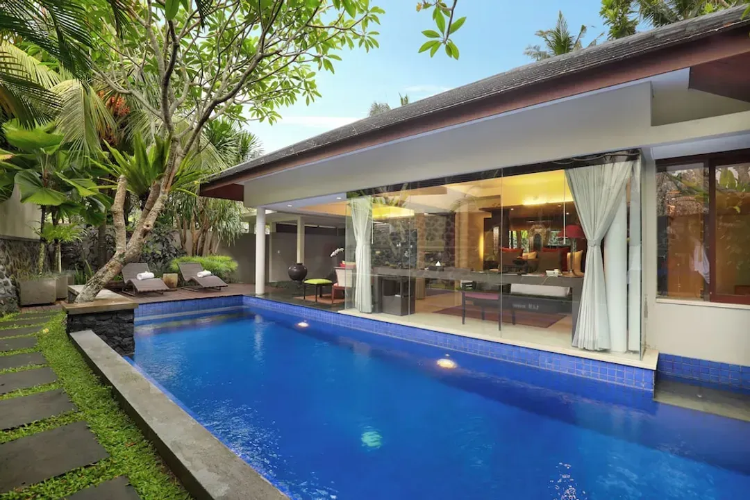 Private pool