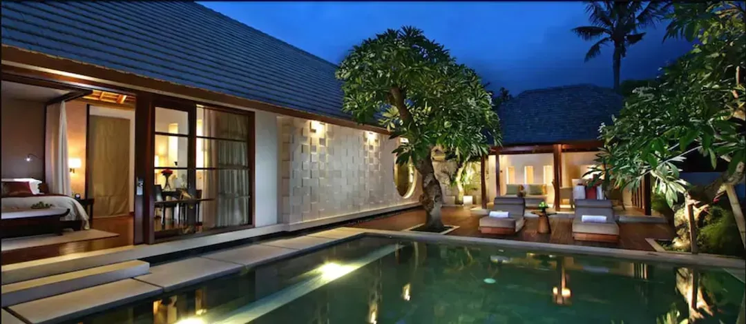 Private pool