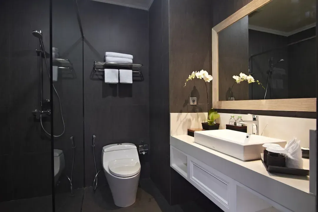 Bathroom shower