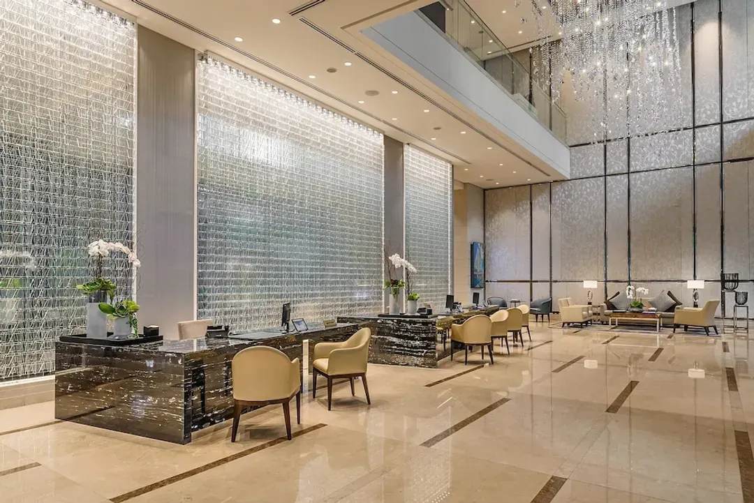 Lobby lounge