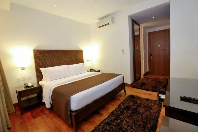 City Garden GRAND Hotel Vacation rentals and Hotels in Metro Manila