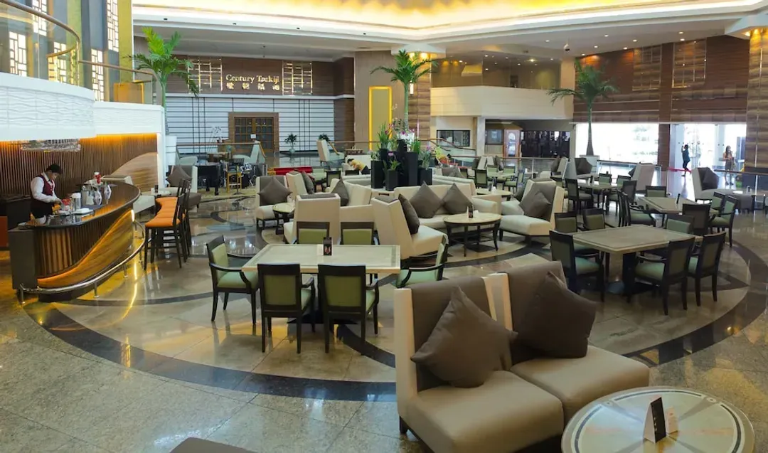 Lobby lounge
