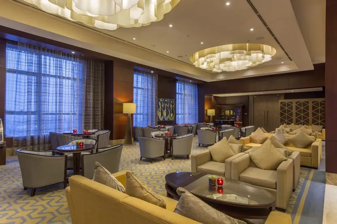 Lobby lounge
