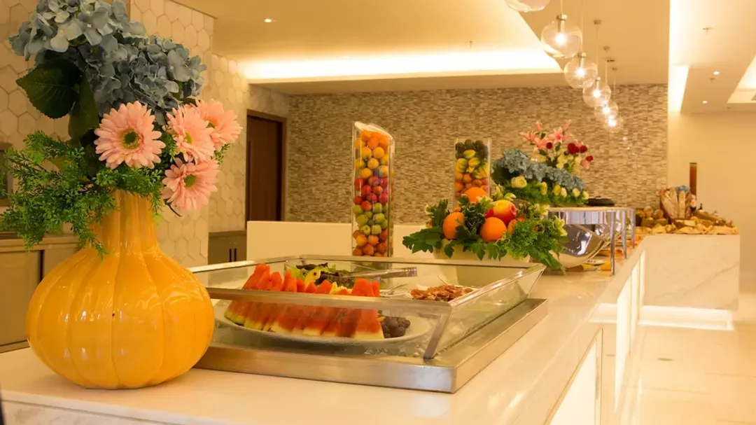 Lobby lounge
