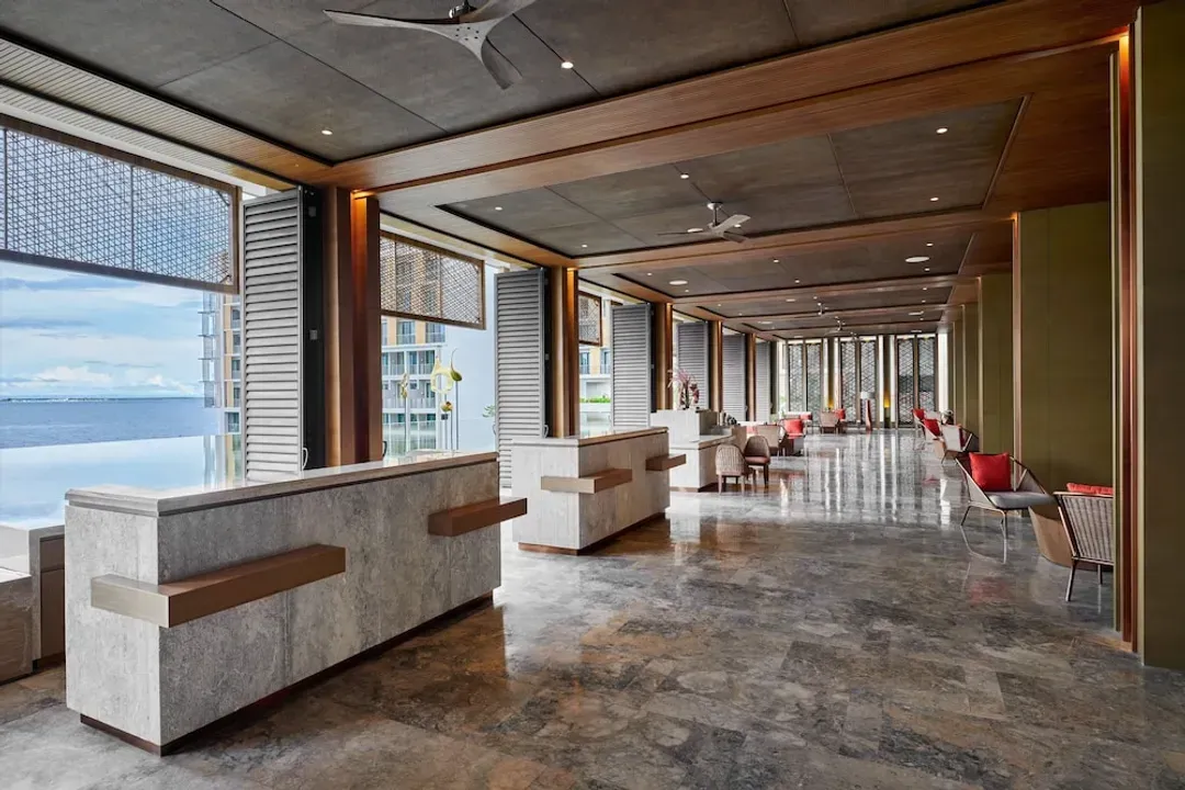 Lobby lounge