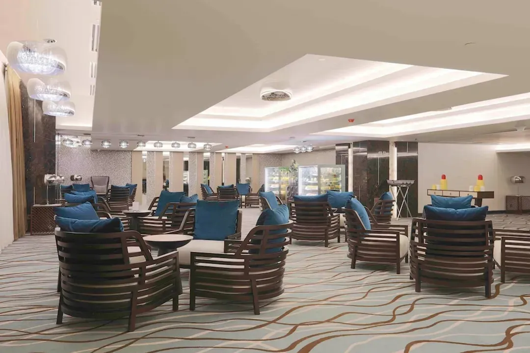 Lobby lounge