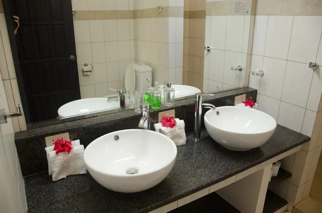 Bathroom sink