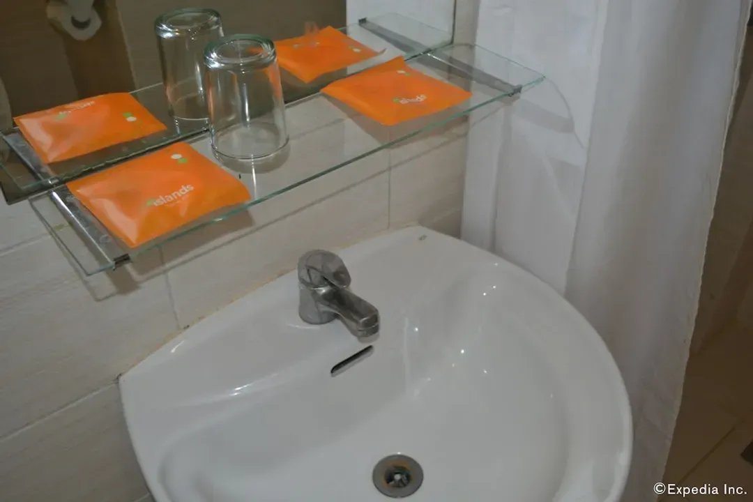 Bathroom sink