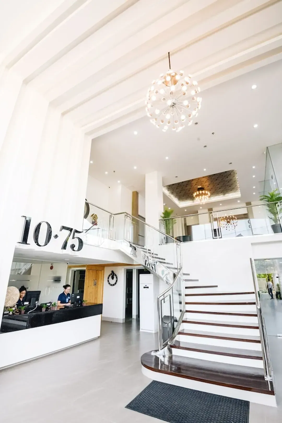 Concierge desk