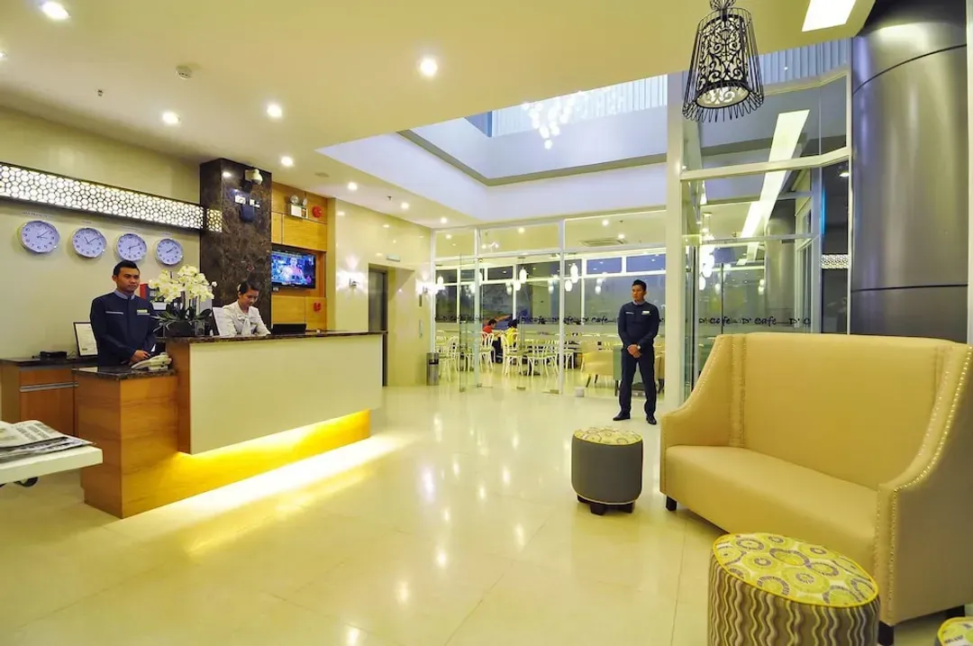 Check-in/check-out kiosk