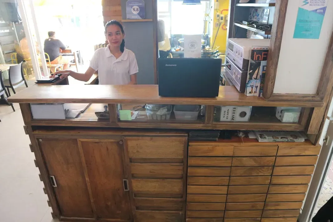 Check-in/check-out kiosk