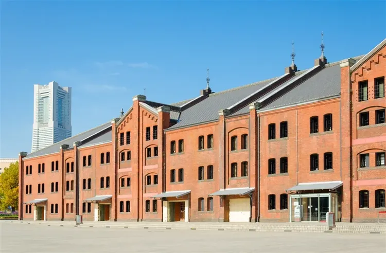 橫濱團體旅遊推薦，【東京旅遊】橫濱紅磚倉庫、鎌倉、江之島電鐵、富士山纜車、天晴號遊船、迪士尼、螃蟹吃到飽、淺草寺五日、二晚優質飯店、高雄來回★【橫濱紅磚倉庫】★