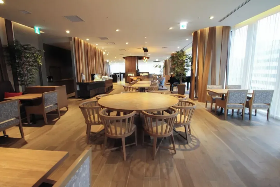 Lobby lounge