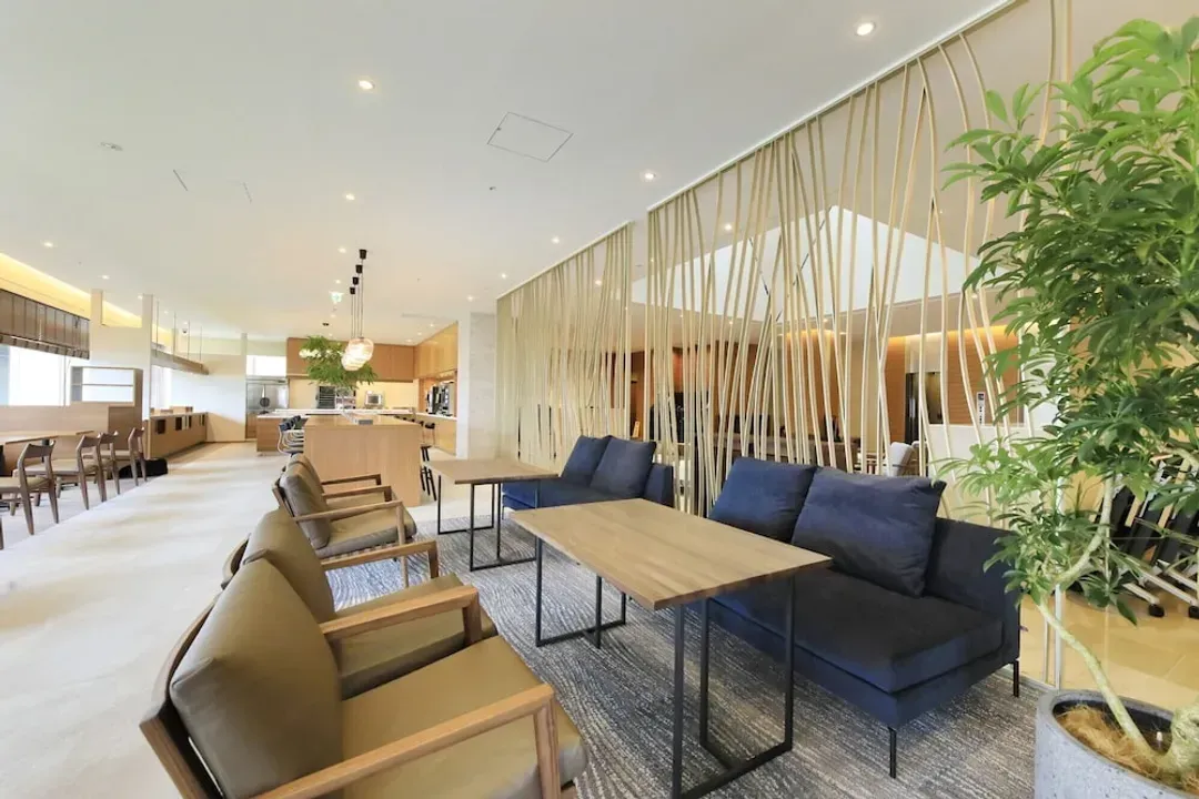 Lobby lounge