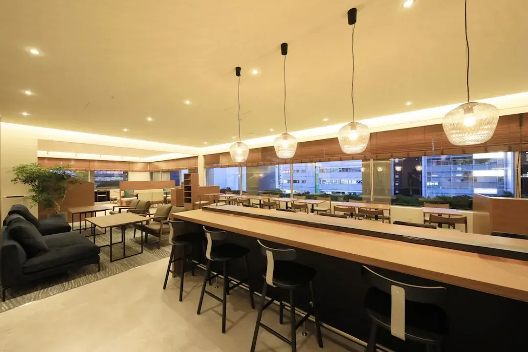 Lobby lounge