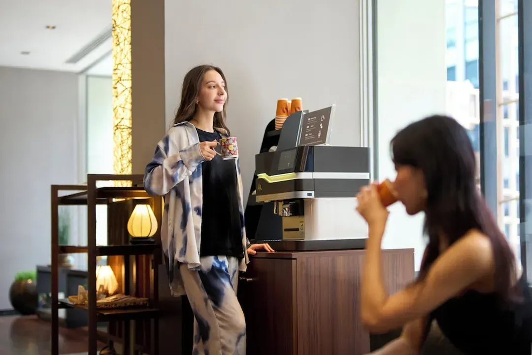 Lobby lounge