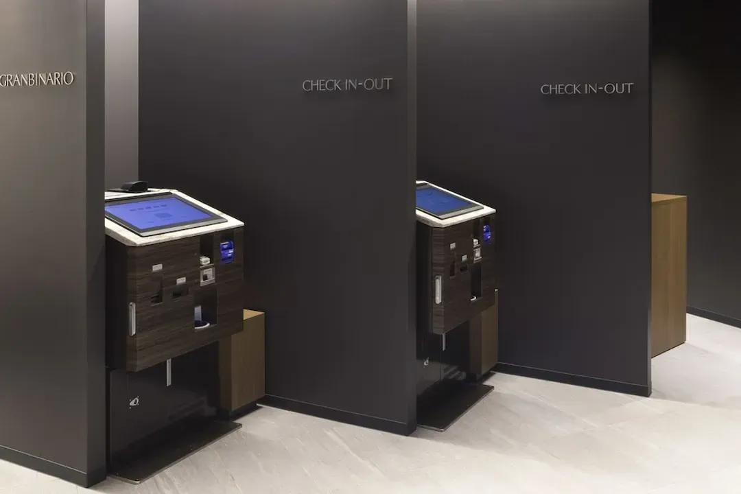 Check-in/check-out kiosk